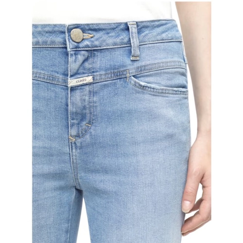 CLOSED Skinny Pusher Cropped Jeans. Size 26.